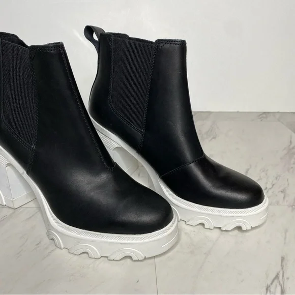 Sorel Brex Black White Leather Heeled Chelsea Bootie 7 1/2 - Picture 9 of 14